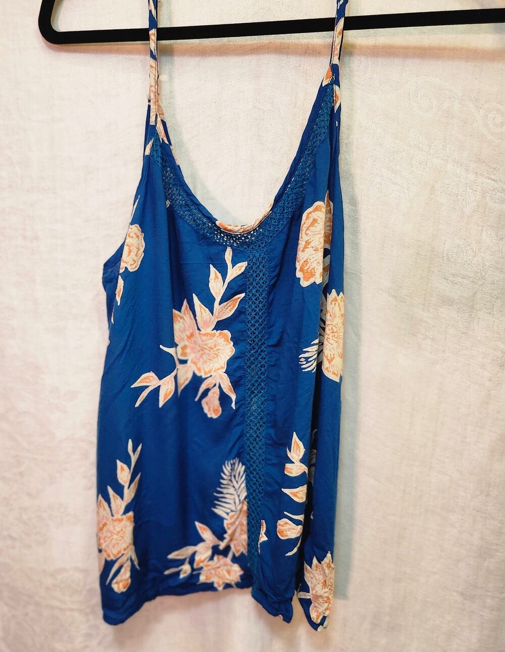 Roxy SZ XL Blue Hawaiian Tank Emboidered Detailed Spaghetti Strap Flowy Fit